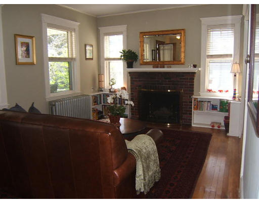 35 Hawthorn Road Milton, MA 02186 - Photo 2 of 12 Gallery Image 2