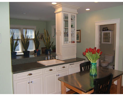 35 Hawthorn Road Milton, MA 02186 - Photo 8 of 12 Gallery Image 8
