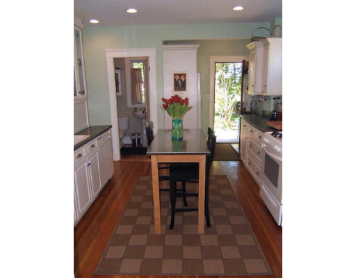 35 Hawthorn Road Milton, MA 02186 - Photo 9 of 12 Gallery Image 9