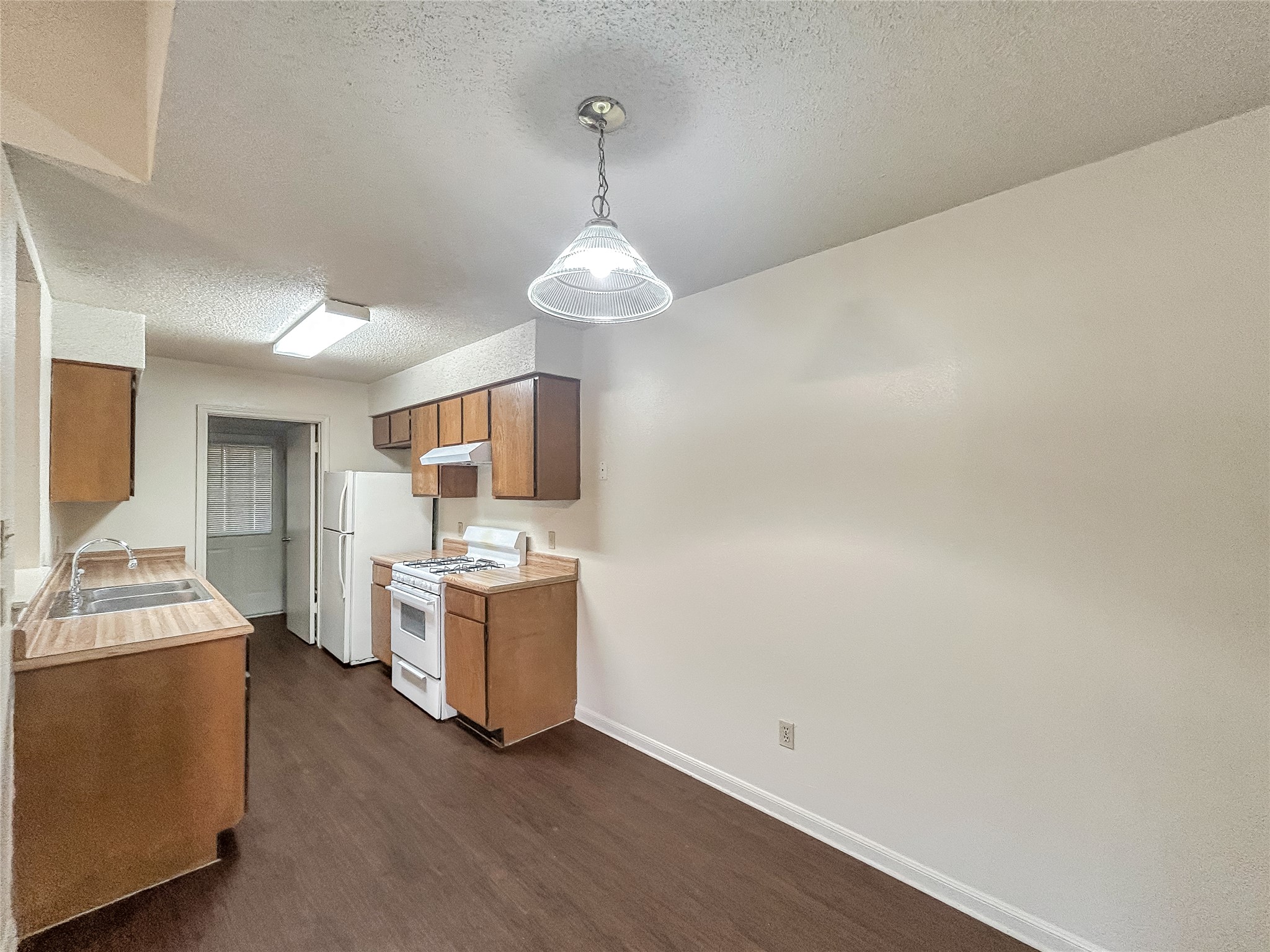 2008 Alex Avenue, Unit A Austin, TX 78728 - Photo 3 of 22 Kitchen