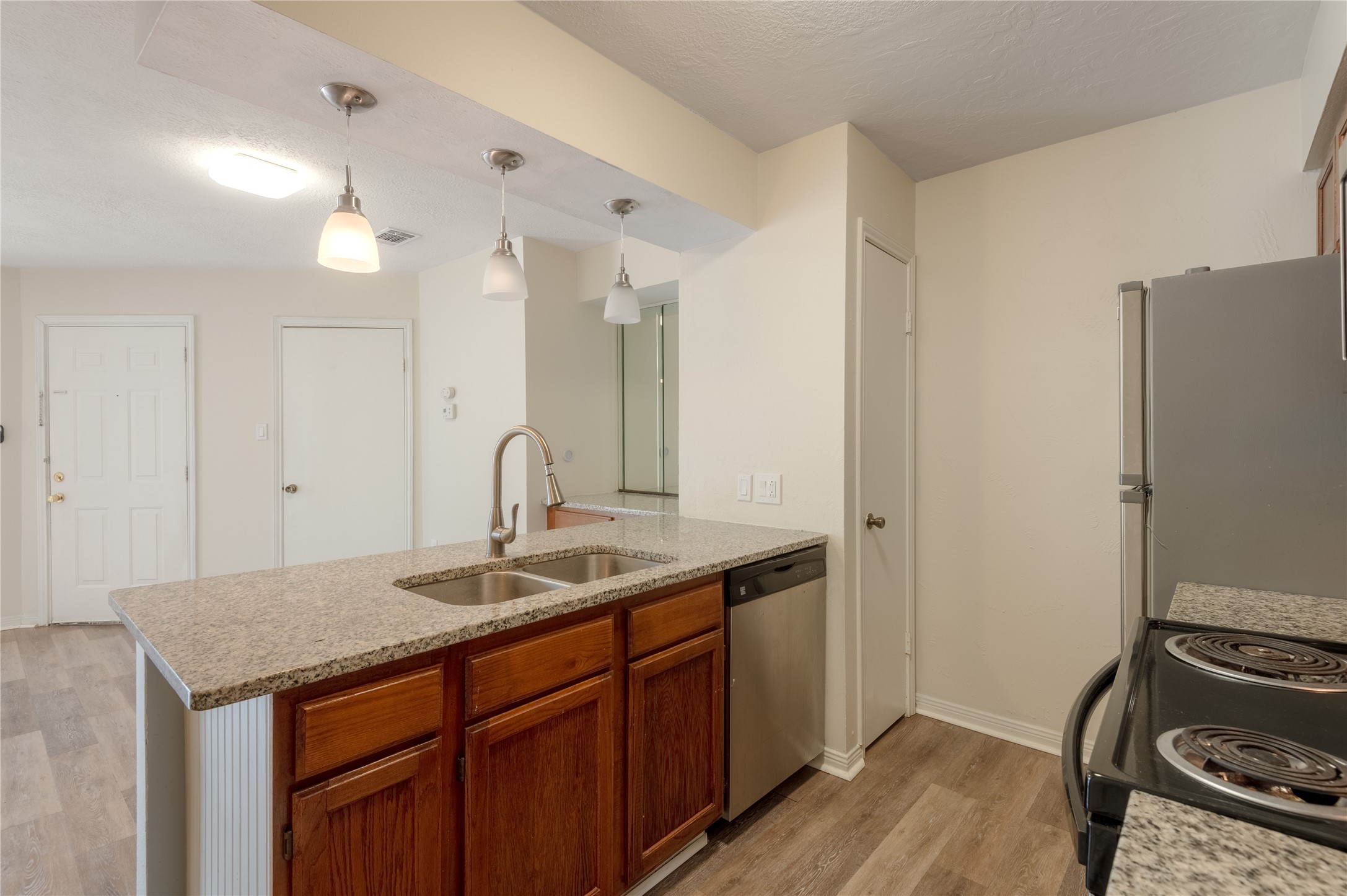 2402 Sycamore Avenue, Unit D6 Huntsville, TX 77340 - Photo 17 of 50