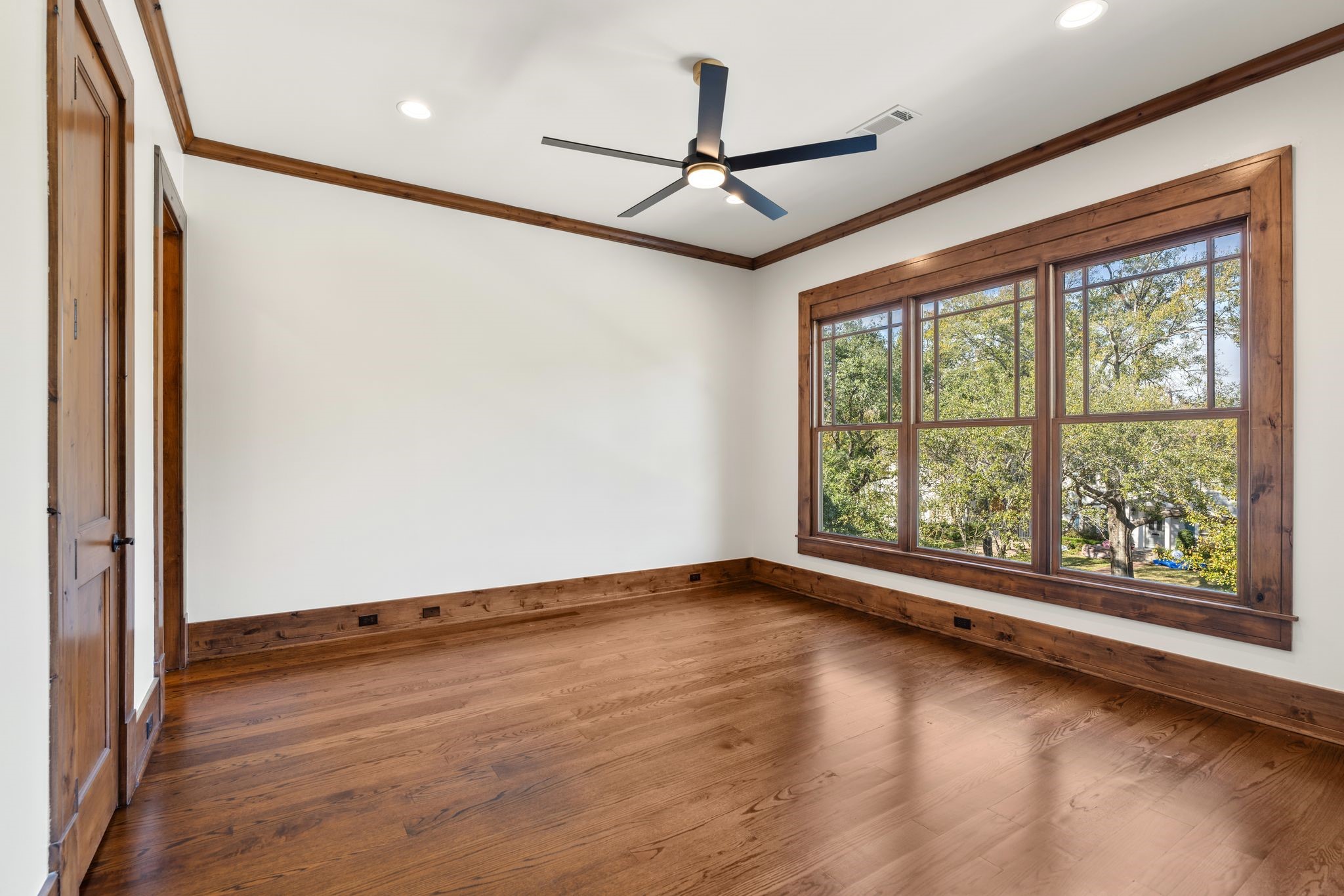 1815 Milford Street Houston, TX 77098 - Photo 18 of 33 SECONDARY BEDROOM I - Generously sized secondary bedroom with new ceiling fan and LED lighting.
