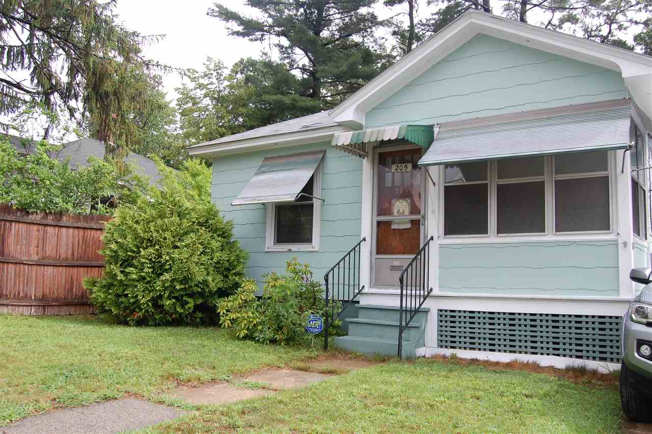 205 Mast Road Manchester, NH 03102 - Photo 1 of 30