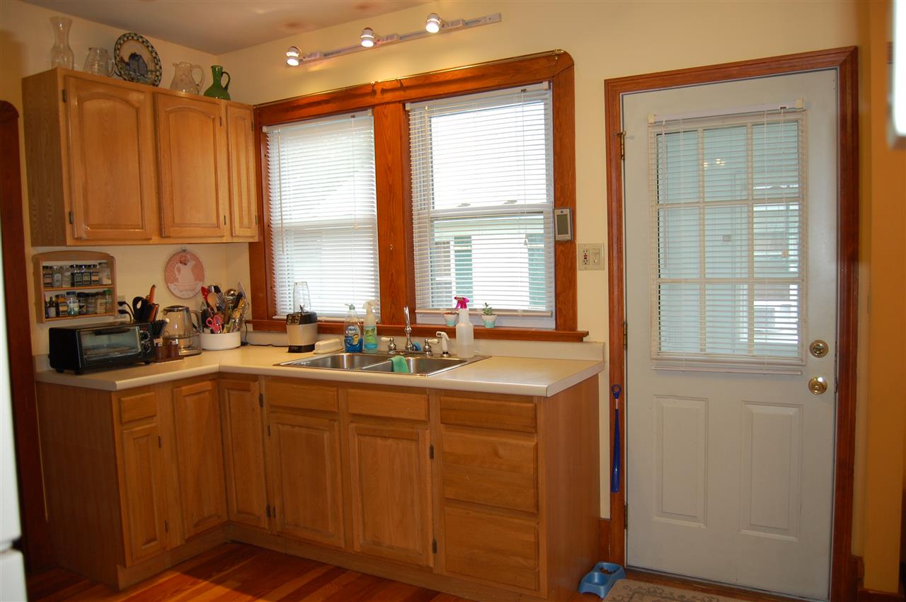 205 Mast Road Manchester, NH 03102 - Photo 8 of 30