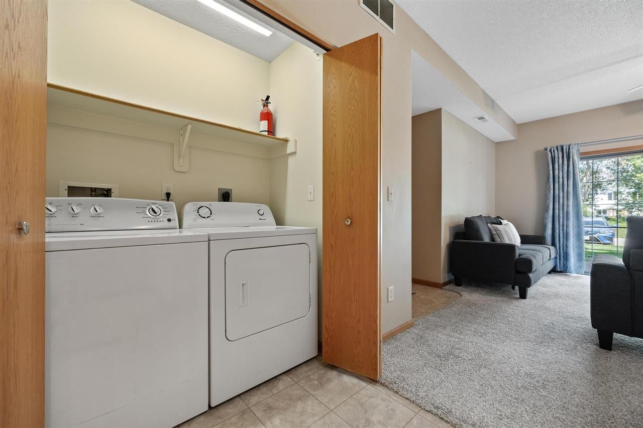 3040 Center Point Road Northeast, Unit 101 Cedar Rapids, IA 52402 - Photo 17 of 26 Gallery Image 17