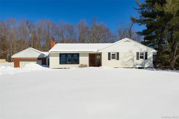 $475,000 | 29 Mc Allister Drive, Pleasant Valley, NY 12569