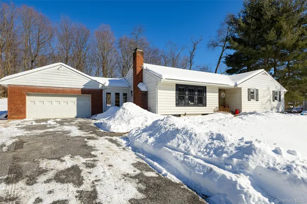 $475,000 | 29 Mc Allister Drive, Pleasant Valley, NY 12569