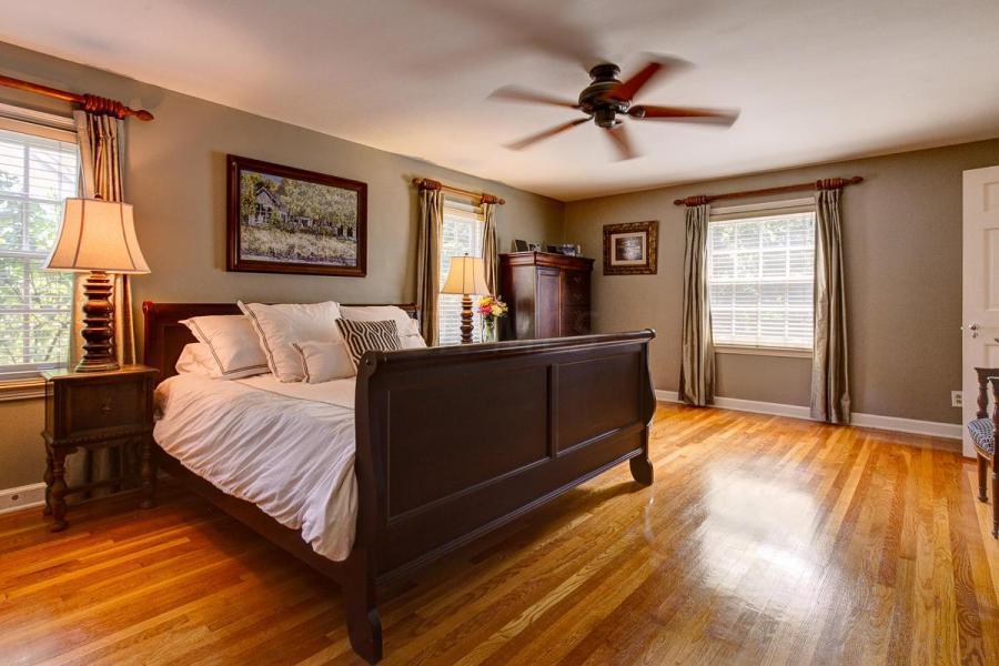2146 Elgin Road Columbus, OH 43221 - Photo 19 of 30