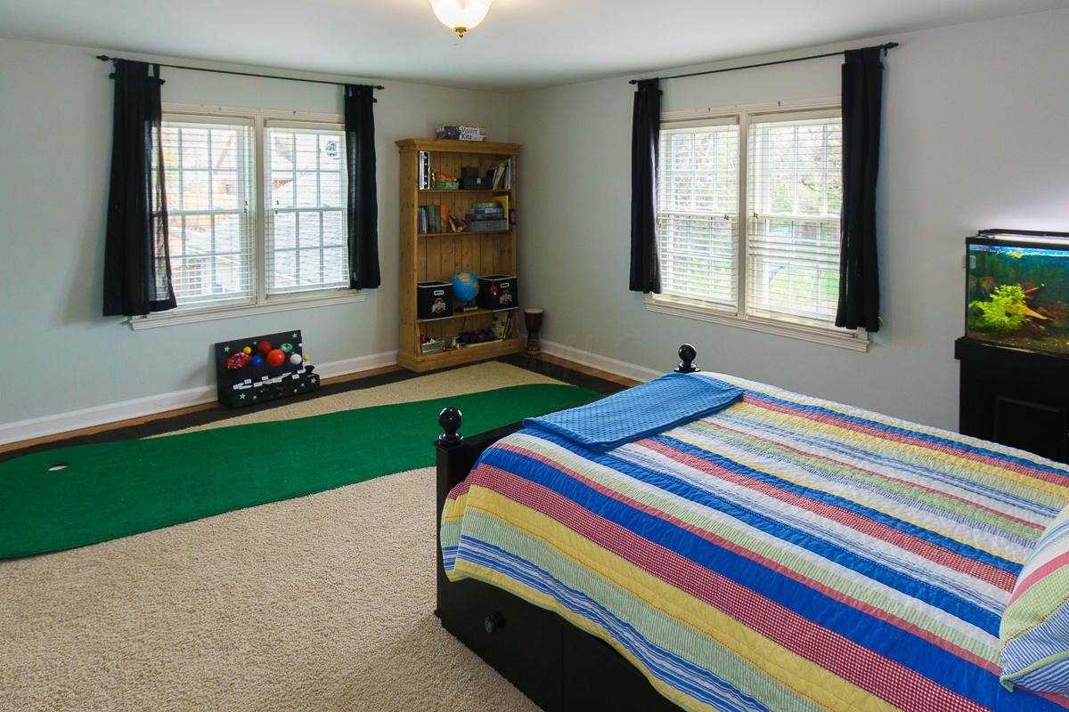 2146 Elgin Road Columbus, OH 43221 - Photo 22 of 30