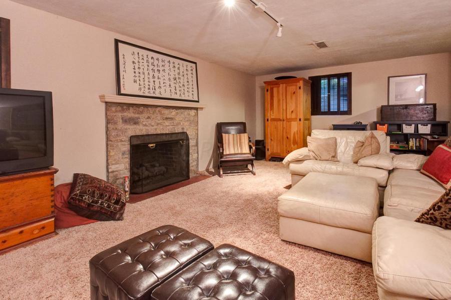 2146 Elgin Road Columbus, OH 43221 - Photo 26 of 30