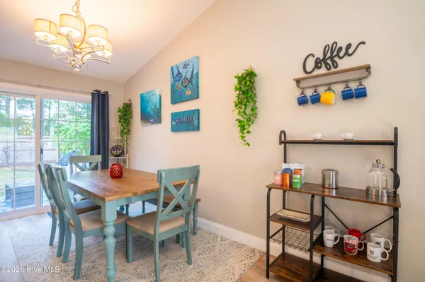 $2,800 | 819 Brewster Lane, Wilmington, NC 28412