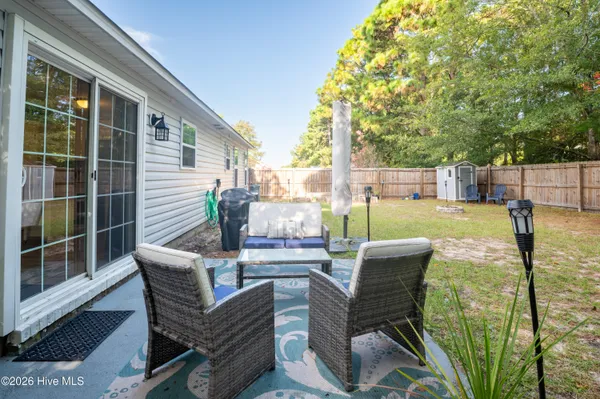 $2,800 | 819 Brewster Lane, Wilmington, NC 28412