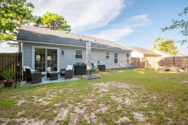 $2,800 | 819 Brewster Lane, Wilmington, NC 28412