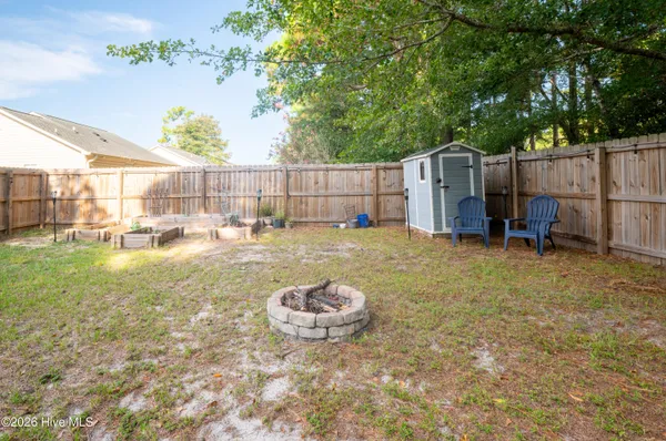 $2,800 | 819 Brewster Lane, Wilmington, NC 28412
