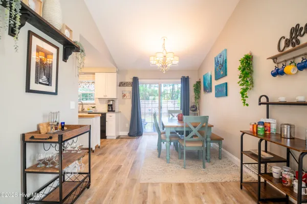 $2,800 | 819 Brewster Lane, Wilmington, NC 28412