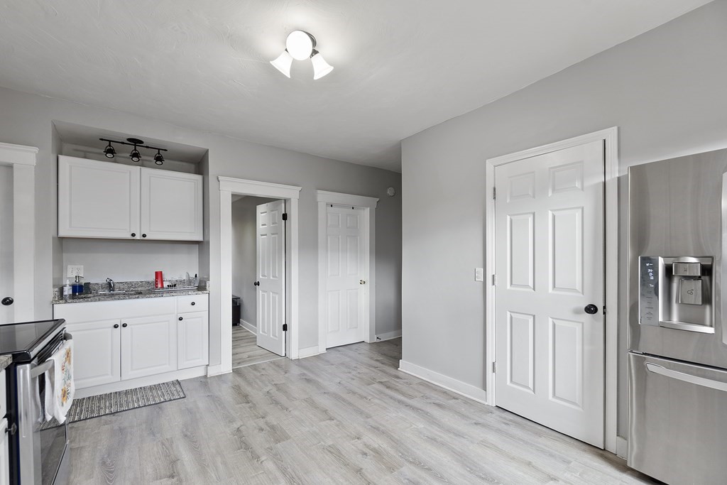 22 Fraternal Avenue Worcester, MA 01606 - Photo 15 of 37