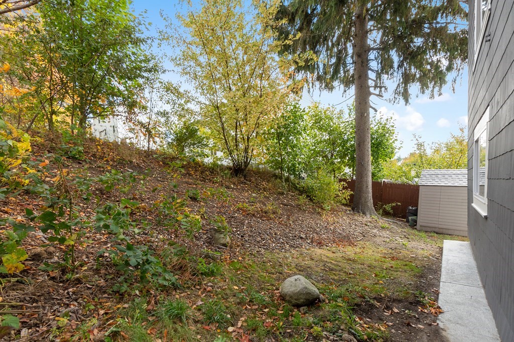 22 Fraternal Avenue Worcester, MA 01606 - Photo 3 of 37