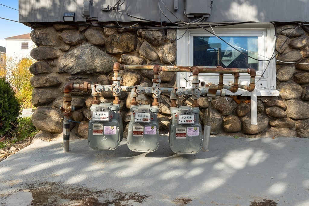 22 Fraternal Avenue Worcester, MA 01606 - Photo 34 of 37