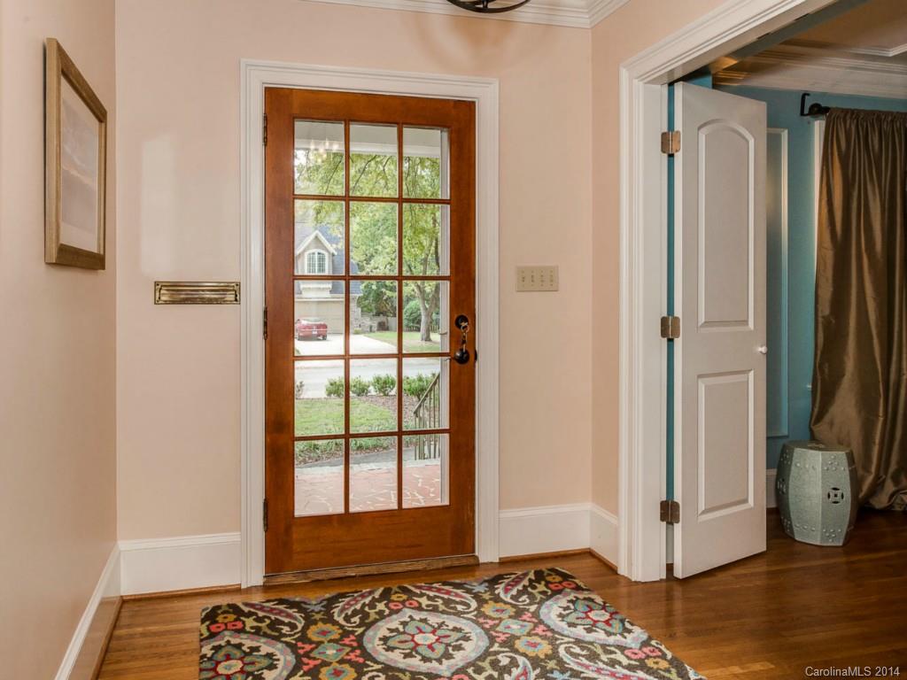 4115 Chelmsford Road Charlotte, NC 28211 - Photo 3 of 23 Gallery Image 3