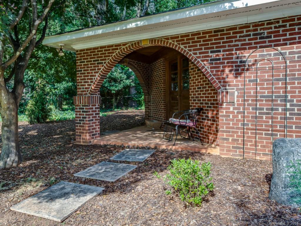 4115 Chelmsford Road Charlotte, NC 28211 - Photo 22 of 23 Gallery Image 22