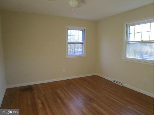 4024 Hanson Road White Plains, MD 20695 - Photo 2 of 30 Living Room