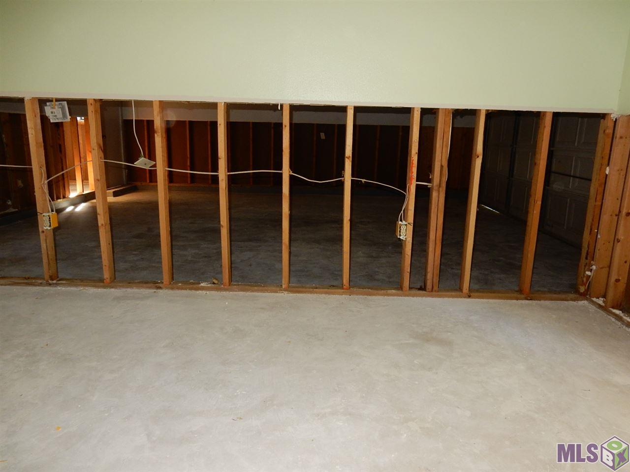 11431 Brunswick Avenue Baton Rouge, LA 70817 - Photo 3 of 9 Gallery Image 3