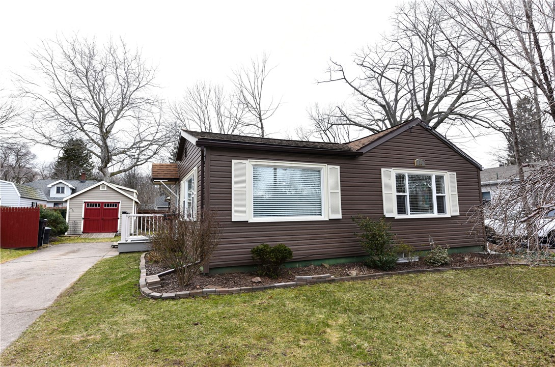 11 Seacliffe Road Irondequoit, NY 14622 - Photo 1 of 1