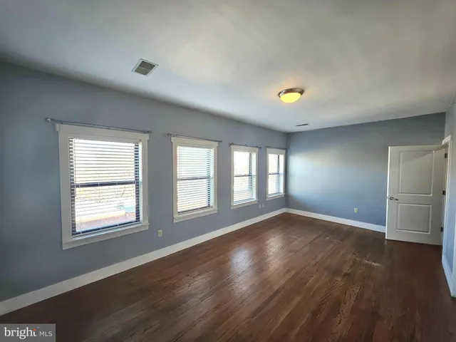 $1,600 | 700 New Street, Unit 304, Camden, NJ 08103