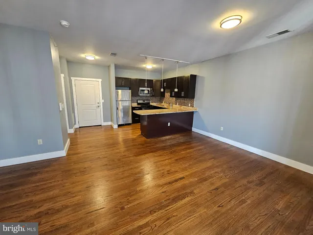 $1,600 | 700 New Street, Unit 304, Camden, NJ 08103