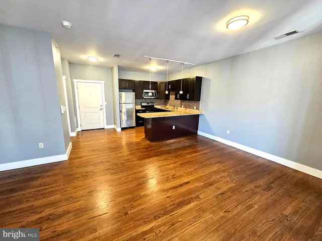 $1,600 | 700 New Street, Unit 304, Camden, NJ 08103