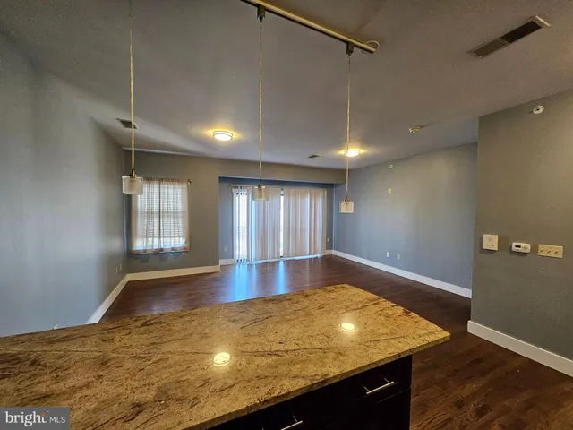 $1,600 | 700 New Street, Unit 304, Camden, NJ 08103