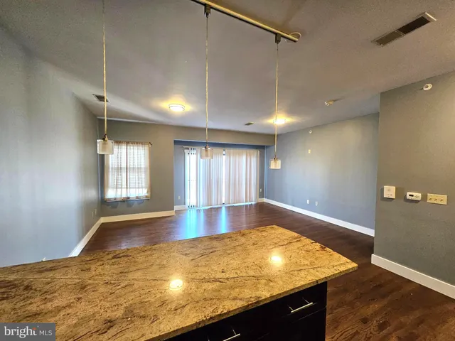 $1,600 | 700 New Street, Unit 304, Camden, NJ 08103