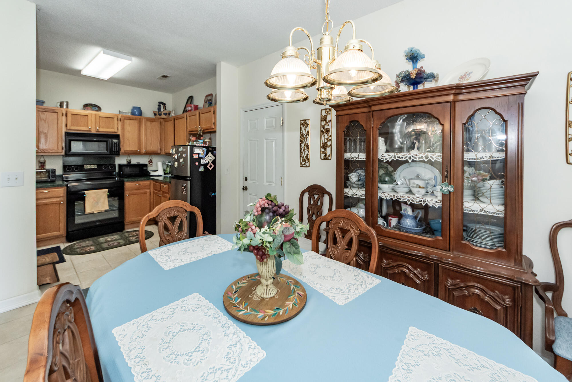 117 Coventry Road Summerville, SC 29486 - Photo 8 of 30 08