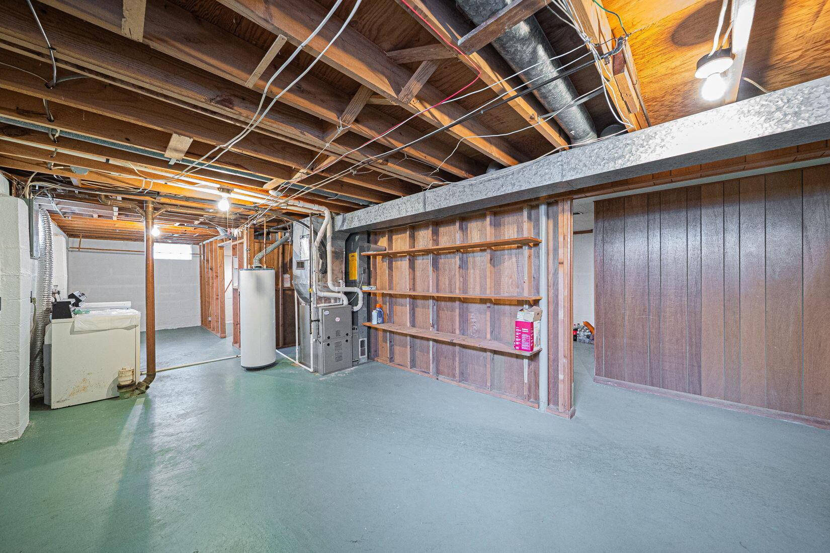 6241 Faircrest Road Columbus, OH 43229 - Photo 24 of 33 Lots of Storage