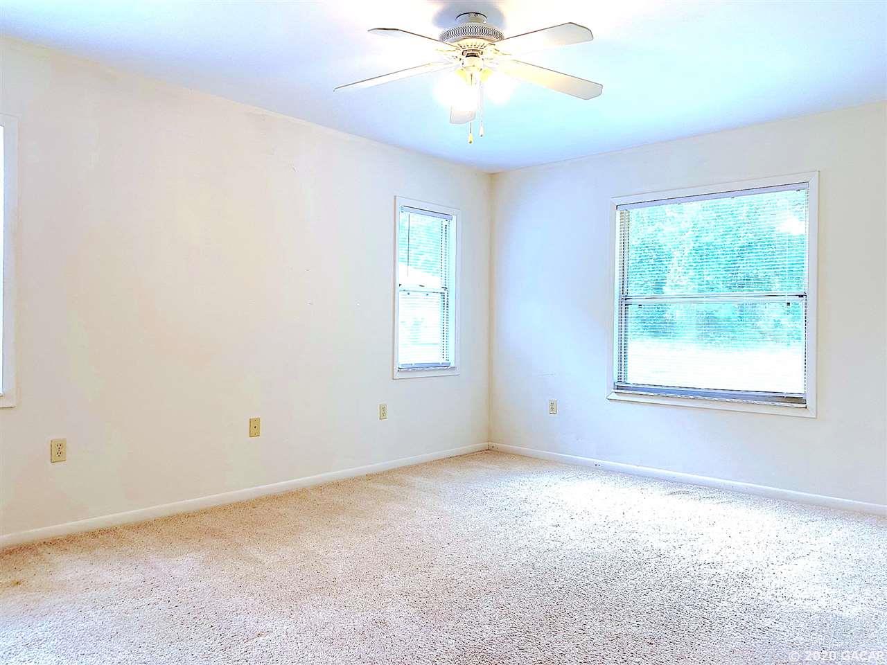 724 Regency Court Bronson, FL 32621 - Photo 7 of 11