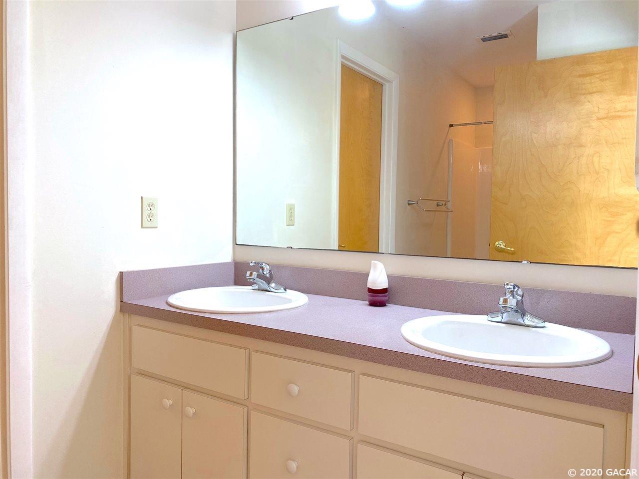 724 Regency Court Bronson, FL 32621 - Photo 8 of 11