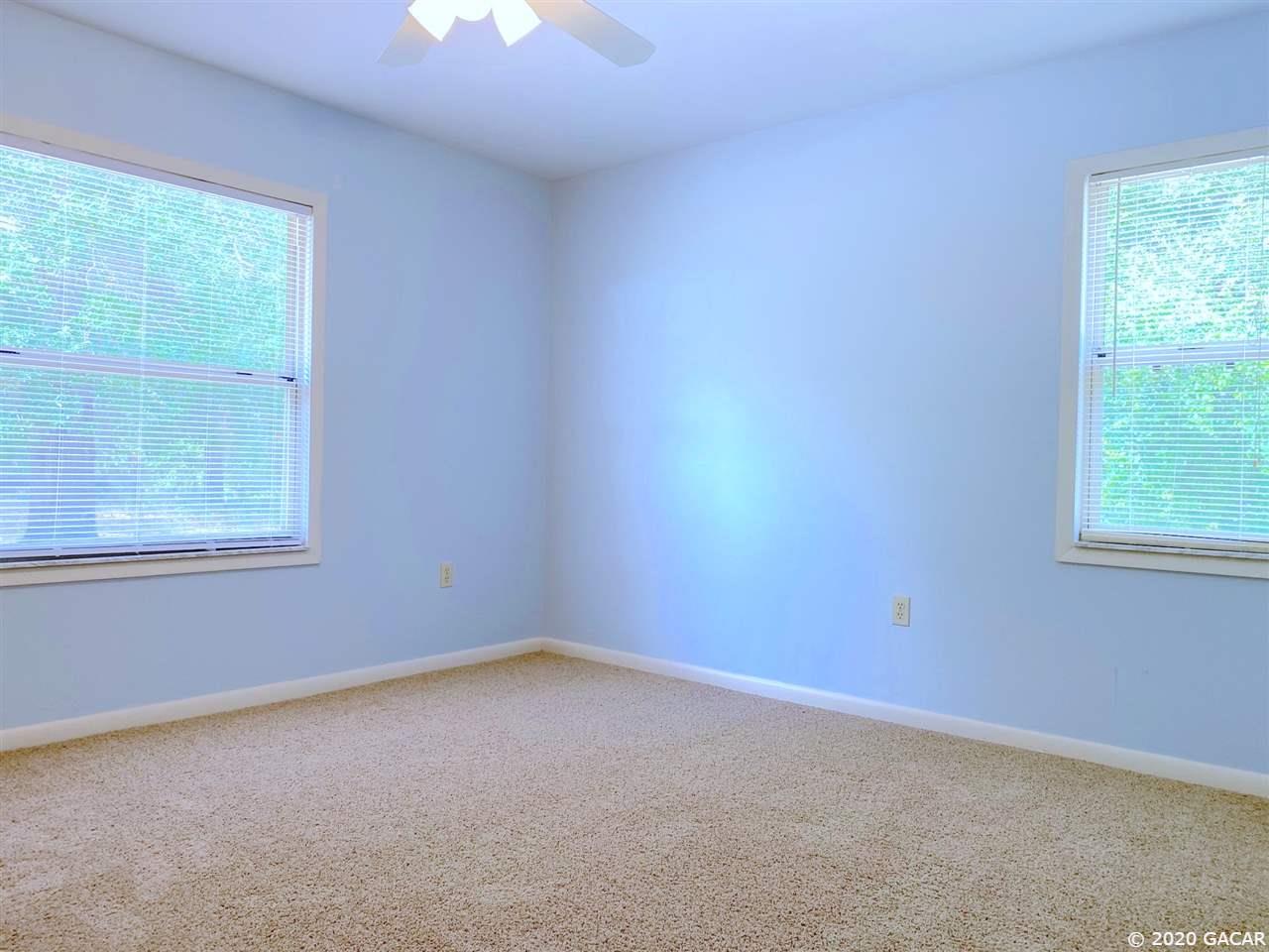 724 Regency Court Bronson, FL 32621 - Photo 9 of 11