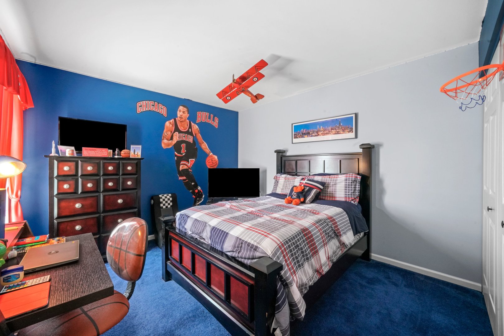 2406 Sheehan Drive Naperville, IL 60564 - Photo 13 of 17 a bedroom with a bed and wooden floor