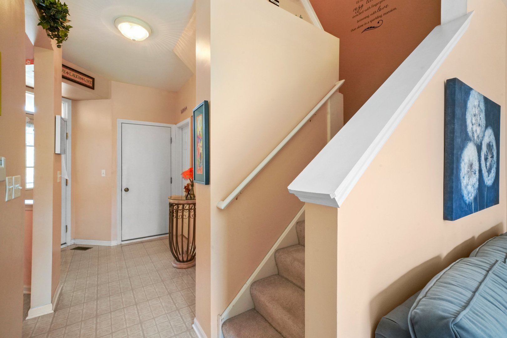 2406 Sheehan Drive Naperville, IL 60564 - Photo 8 of 17 a view of entryway