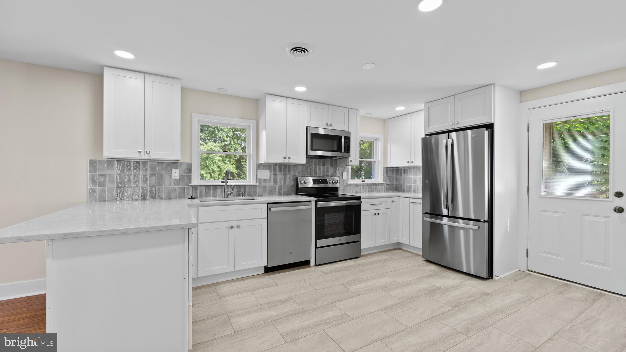 3202 Mt Carmel Road Upperco, MD 21155 - Photo 7 of 32