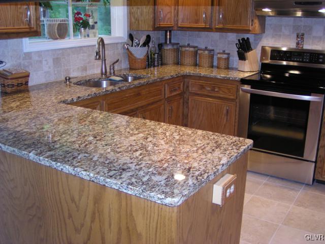 3545 Oakland Road Bethlehem, PA 18020 - Photo 18 of 49 Kitchen