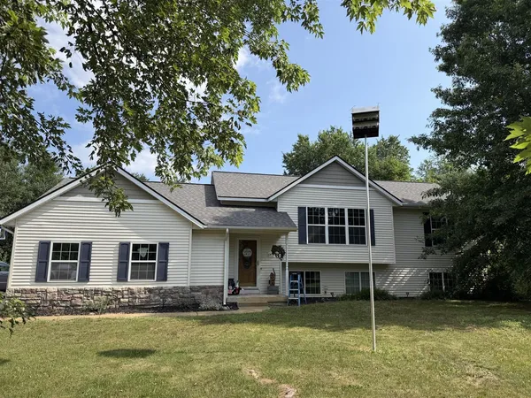 $429,900 | 6473 Pine Point Court, Coopersville, MI 49404