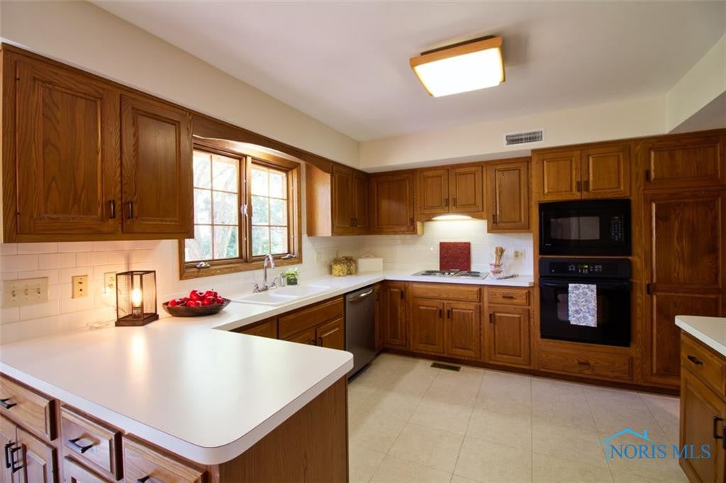 2646 Derby Road Toledo, OH 43615 - Photo 13 of 34 Gallery Image 13