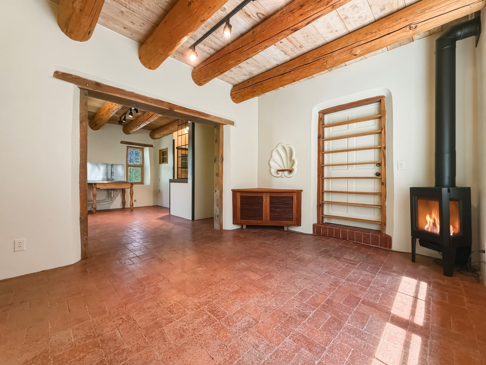 1692 Upper Canyon Road Santa Fe, NM 87501 - Photo 21 of 52 Living/Bedroom/Office - Studio Apt