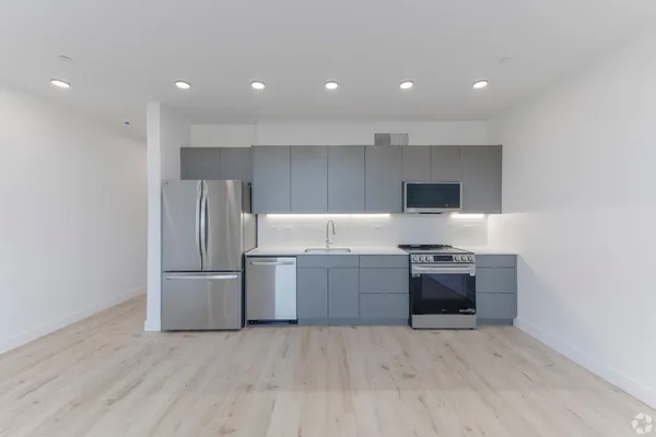 $1,899 | 531 East Willetta Street, Unit 202, Phoenix, AZ 85004
