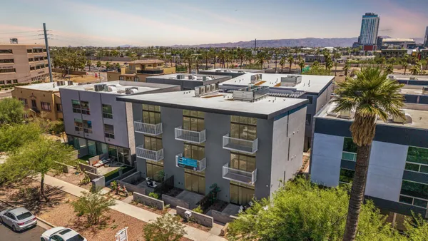 $1,899 | 531 East Willetta Street, Unit 202, Phoenix, AZ 85004