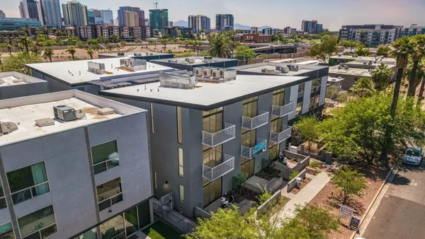 $1,899 | 531 East Willetta Street, Unit 202, Phoenix, AZ 85004