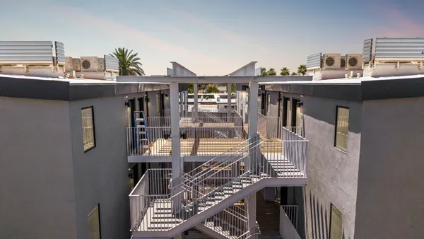 $1,899 | 531 East Willetta Street, Unit 202, Phoenix, AZ 85004