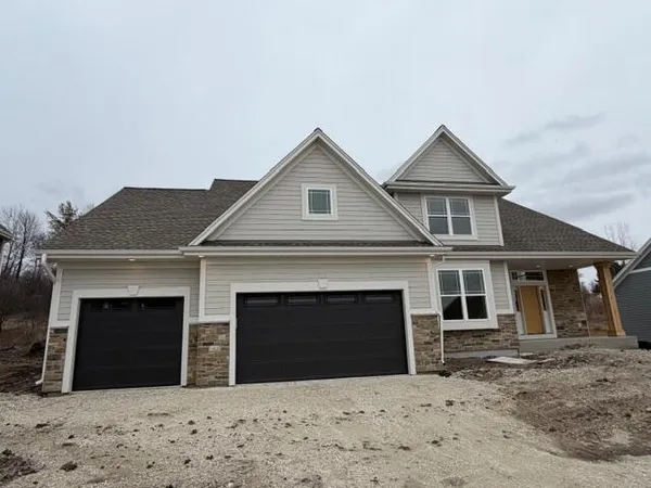 $769,990 | 1344 Mohican Trail, Waukesha, WI 53189