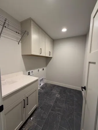 $769,990 | 1344 Mohican Trail, Waukesha, WI 53189